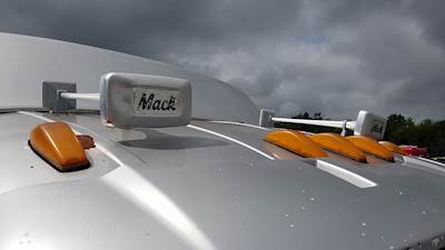 Mack CH613 Side Marker Lamp