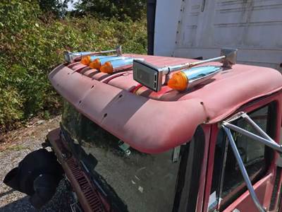 Volvo AUTOCAR ACL64 Side Marker Lamp