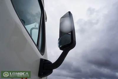 Freightliner Cascadia 125 Right Side View Mirror