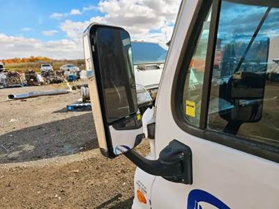 Freightliner Cascadia 125 Left Side View Mirror