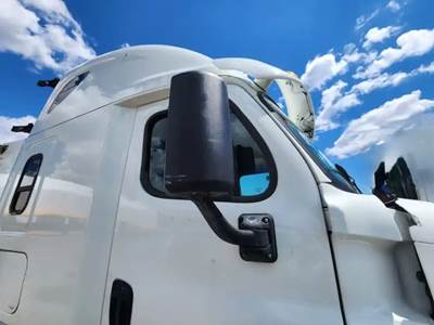 Freightliner Cascadia 125 Right Side View Mirror
