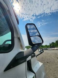 Freightliner Cascadia 126 Right Side View Mirror