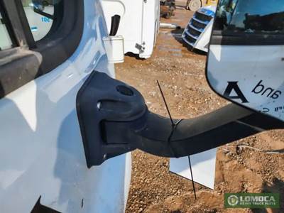 Freightliner Cascadia Right Side View Mirror for a 2013 Freightliner Cascadia 125