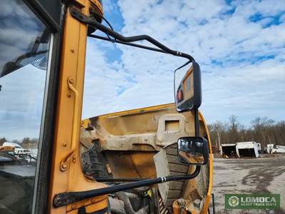 IC Bus PB105 Right Side View Mirror for a 2013 Ic Corporation PB105