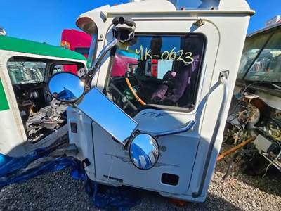 Mack Vision CXN613 Left Side View Mirror for a 2007 Mack CXN613