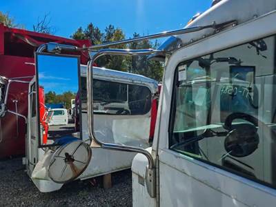 Peterbilt 335 Left Side View Mirror