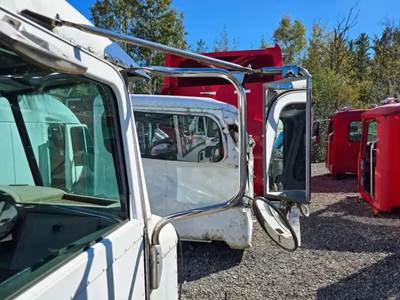 Peterbilt 335 Right Side View Mirror
