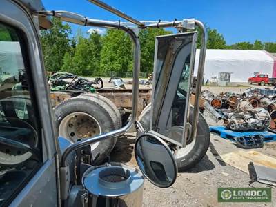 Peterbilt 388 Side View Mirror