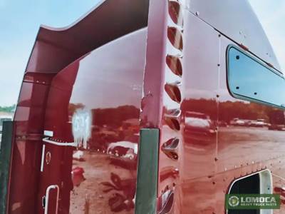 Kenworth T600 Right Sleeper Fairing for a 2009 Kenworth T660
