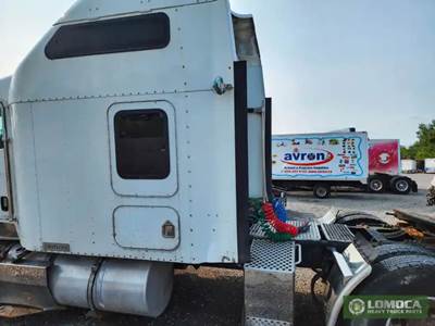 Kenworth T600 Left Sleeper Fairing