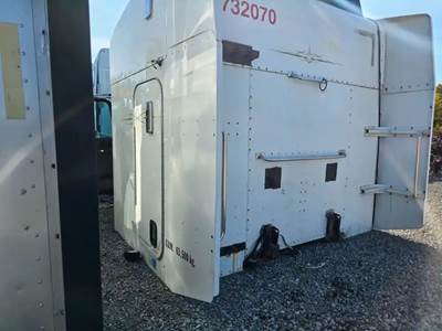 Peterbilt 386 Left Sleeper Fairing