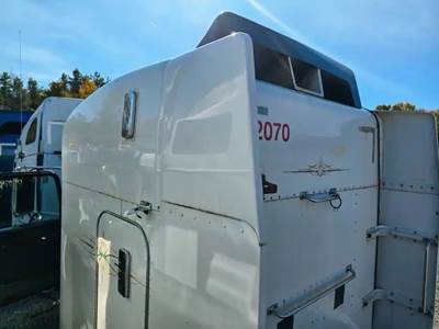 Peterbilt 386 Right Sleeper Fairing