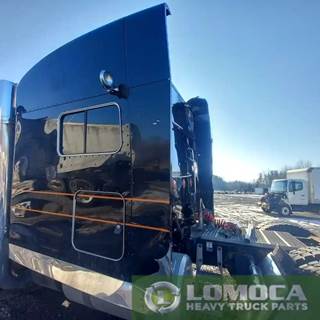 Peterbilt 389 Left Sleeper Fairing