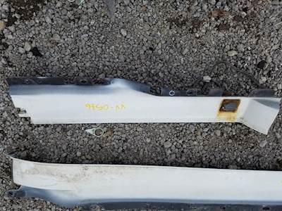 Volvo VNL Left Sleeper Fairing