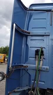 Volvo VNL Left Sleeper Fairing