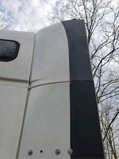 Volvo VNL Sleeper Fairing