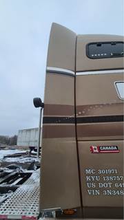 Volvo VNL Right Sleeper Fairing