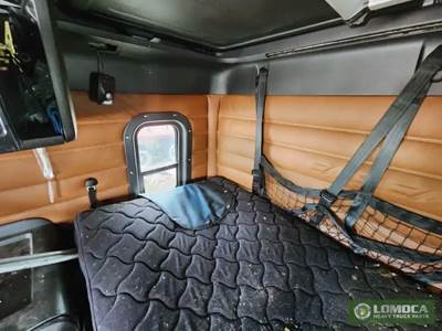 Freightliner Cascadia 126 Sleeper Part