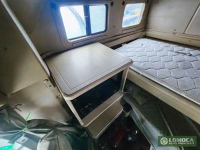 International 9900i Sleeper Part