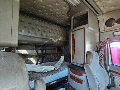 Kenworth T2000 Sleeper Part