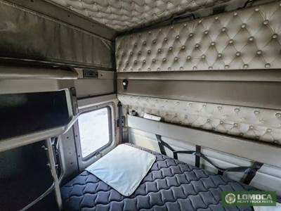 Kenworth T600 Sleeper Part