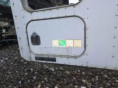 Kenworth T600 Sleeper Part
