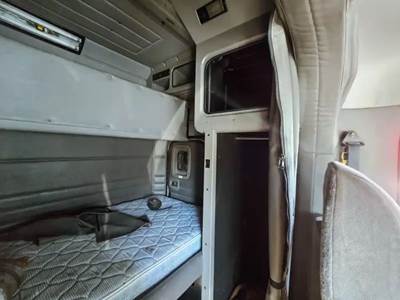 Peterbilt 386 Sleeper Part