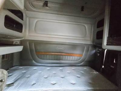 Peterbilt 388 Sleeper Part