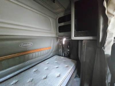 Peterbilt 388 Sleeper Part