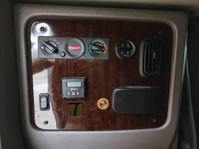 Peterbilt 389 Sleeper Part