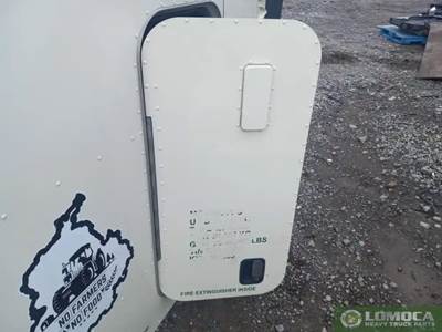 Peterbilt 579 Sleeper Part