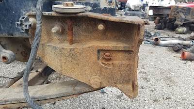 International 9900i Right Spring Hanger