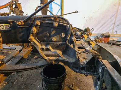 Peterbilt 579 Right Spring Hanger