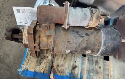 Caterpillar C13 Starter for a 2006 International 9400I