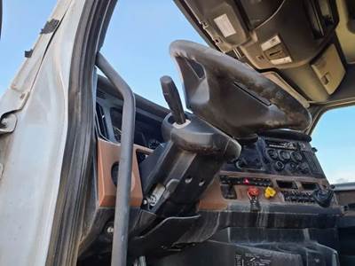 Freightliner Cascadia 126 Steering Column
