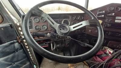 Freightliner FLD120 Steering Column