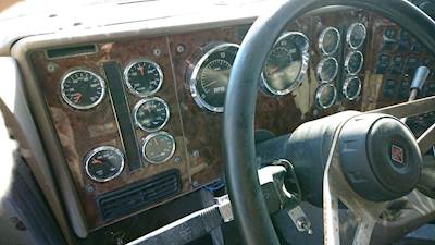 International 9900i Steering Column