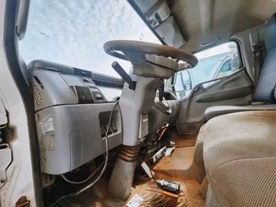 Mitsubishi FE85D Steering Column