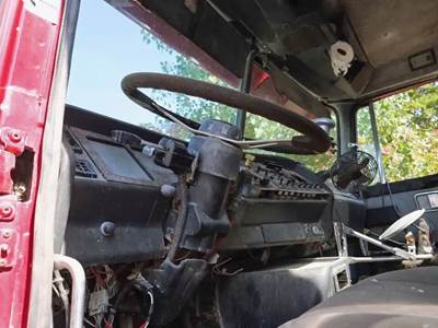 Volvo AUTOCAR ACL64 Steering Column