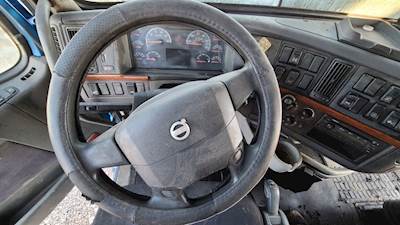 Volvo VNL Steering Column