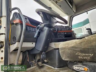 Volvo VNL Steering Column