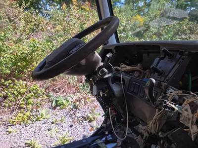 Volvo VNL Steering Column