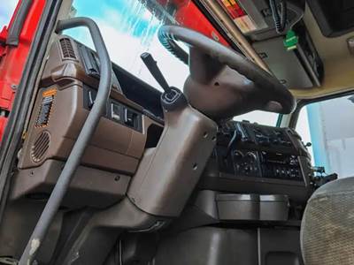 Volvo VNL Steering Column