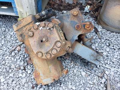 Mack DM690S Steering Gear / Rack for a 1989 Mack DM686S