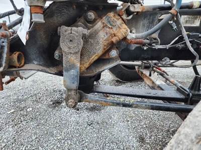 TRW/ROSS Steering Gear / Rack for a 2018 Freightliner Cascadia 126
