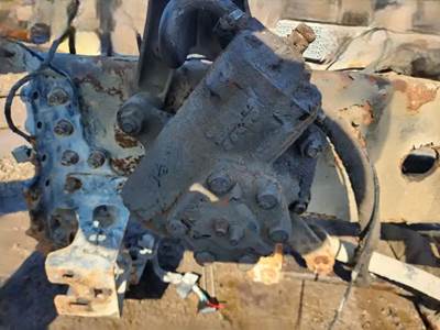 TRW/ROSS Steering Gear / Rack for a 2005 Volvo VNL