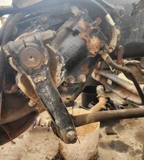 TRW/ROSS Steering Gear / Rack for a 2009 Kenworth T800