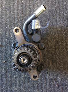 Hino J05C-TB/TD L4 5.3L, 165/168HP, 324(CID) Steering Pump for a 2003 Hino FB1817