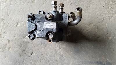 Isuzu 4HE1XS Steering Pump for a 2001 GMC W5500