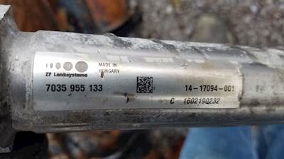 Freightliner Cascadia 125 Steering Shaft